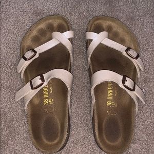 Cream Birkenstock’s